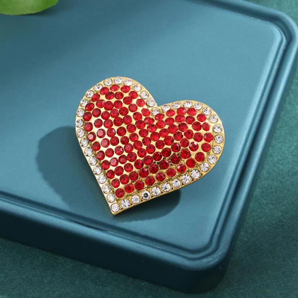 Trendy Rhinestone Love Brooches for Women Heart Valentine's Day Lapel Pins Jewelry Gifts
