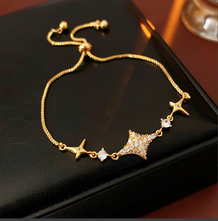 Gold-Plated Zircon Sun & Heart Bracelet: Stylish, Versatile, Elegant Light Luxury Jewelry for Women.