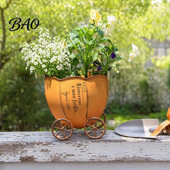 Office Desk Planter Retro Pumpkin Cart Planter, Decorative Metal Flowerpot with Drainage Hole, Stylish Unique Flower Pot Plant for Indoor Outdoor Home