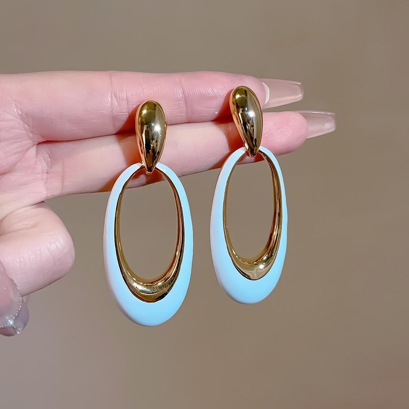 Geometric Oval Hollow Exaggerated Earrings High Sense Fashion Niche Circle Earrings Cold Wind Earrings белый