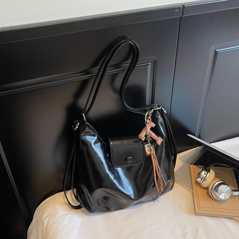 Premium retro large-capacity bag women's new autumn and winter double shoulder back bag single shoulder tote bag