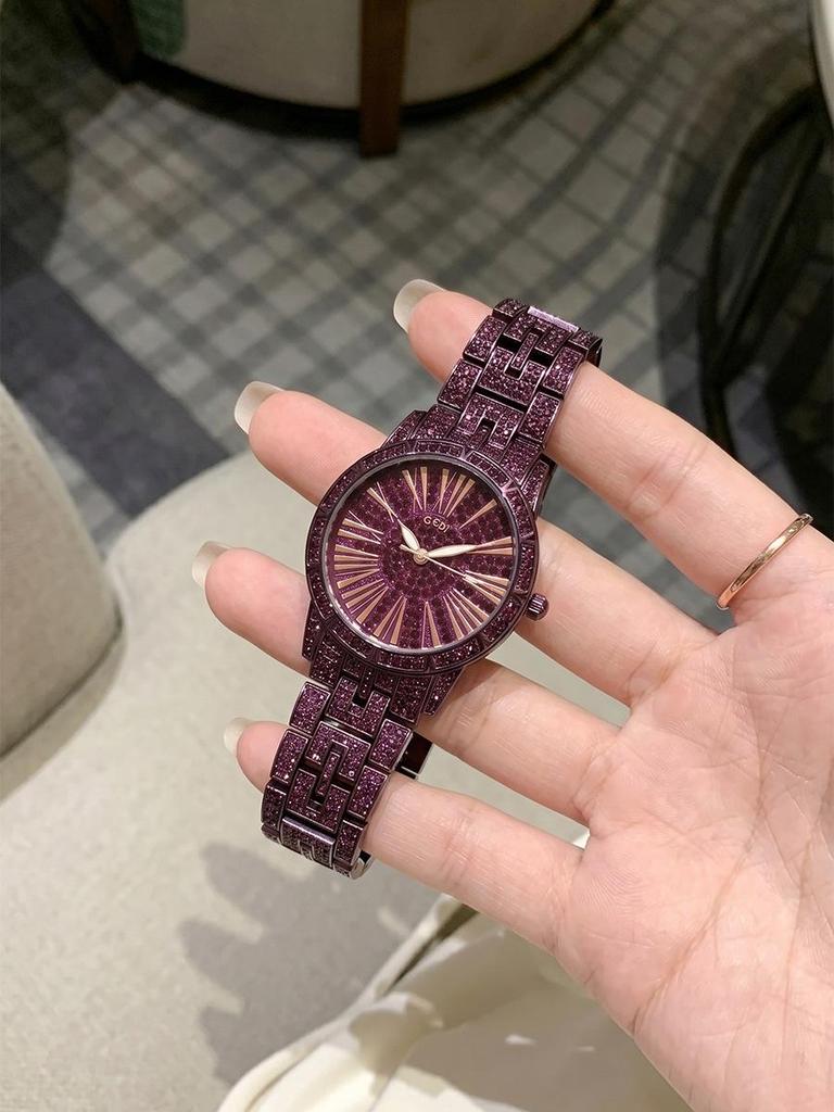 Gedi Starry Sky Women's Diamond Steel Band Waterproof Quartz Watch for Daily Commute or Work.