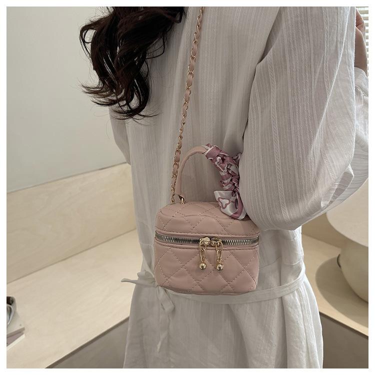 Cute Quilted Faux Leather Crossbody Bag with Bow Knot Chain Strap Small Bucket Purse for Women
