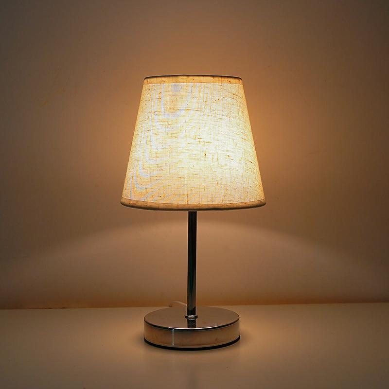 1 Stück Massivholz Stoff USB Kleine Tischlampe Schlafzimmer Nachttischlampe Arbeitszimmer Studentenwohnheim LED Nachtlicht Kreative Atmosphärenleuchte Dekoration
