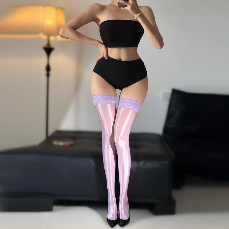 Calze lunghe sexy da donna lucide all'olio sopra il ginocchio, con bordo in pizzo, modellanti, antiscivolo in silicone, per Cosplay, Jk, colori caramella