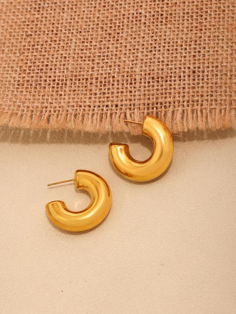 Qiong Yao Cross-border High-end Gold-plated Stainless Steel C-shaped Earrings - European & American Fashion Set with PVD Gold Color Retention.