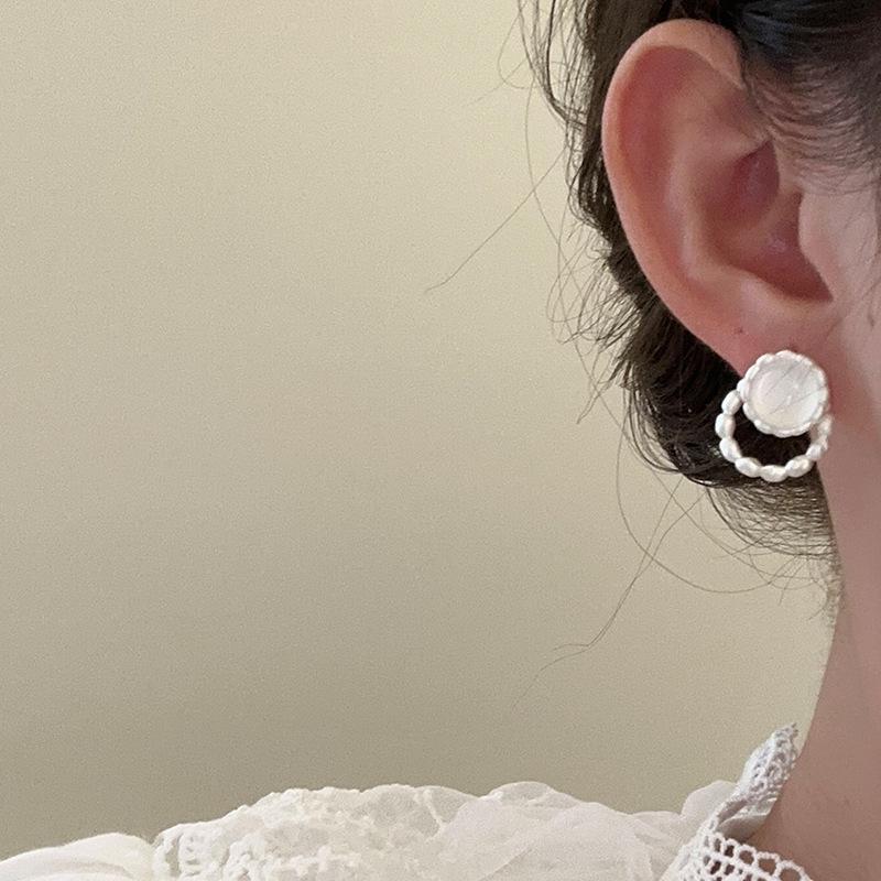 Light Luxury Round Opal Double-Layer Stud Earrings Women'S French Retro Elegant Fashion Unique Personality Versatile Earrings