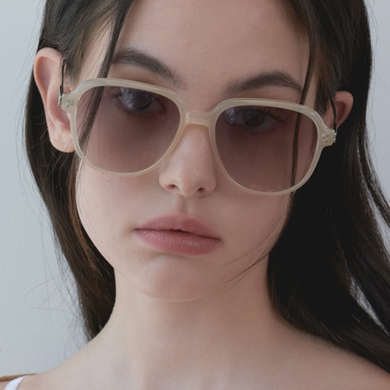 

One Brilliant Esme-OB439-Jelly Beige FREE