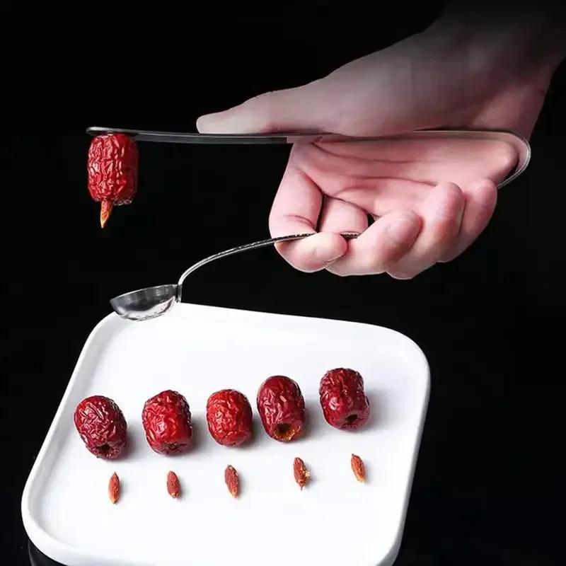 Portable Jujube Core Remover Stainless Steel Cherry Pit Corer Fruit Remover Tool Olive Red Dates Pitting Device for Red Dates