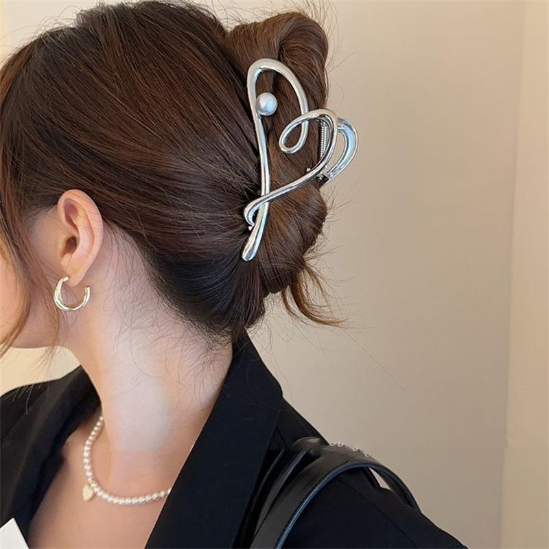 

Заколка для волос Love для девочек, корейская заколка с градиентом в форме акулы, женские аксессуары для волос серебряный