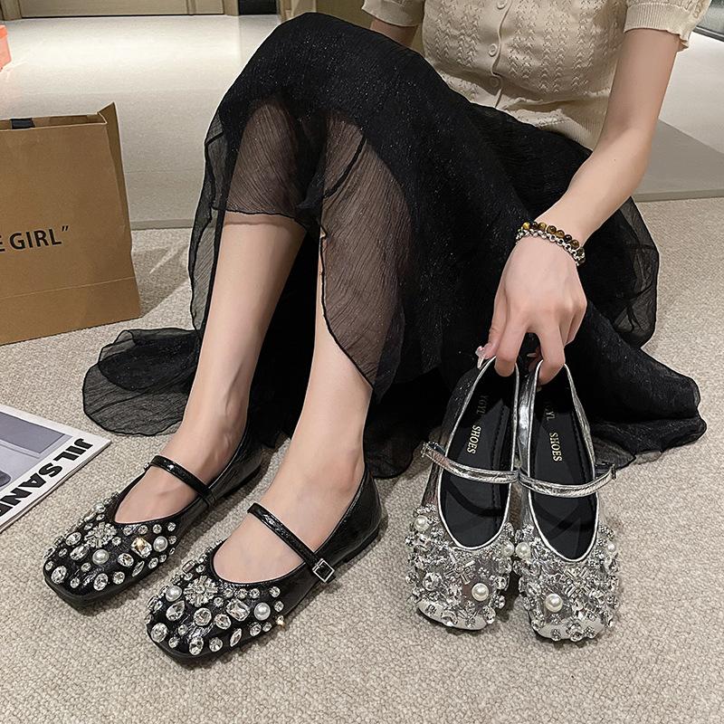 Flat Bottom Shallow Mouth Single Shoes Women's Summer 2025 New Fashion Buckle Night Wind Rhinestone Pearl Buckle Belt