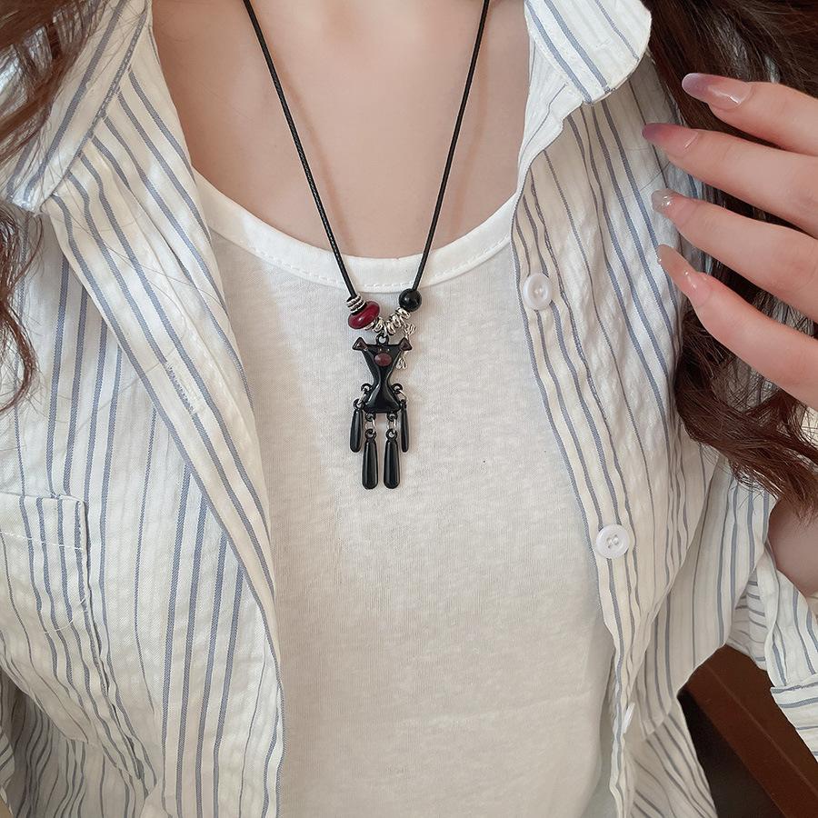Cute Bear Pendant Necklace Fashion Design Sweater Chain Versatile Temperament Accessories