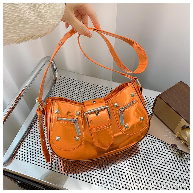 Premium patent leather underarm bag women's 2025 new fashion trend crescent bag Korean version niche one-shoulder crossbody