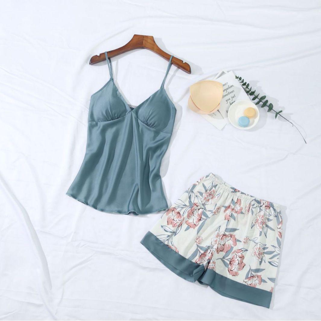 

Женский домашний комплект из двух предметов из ледяного шелка однотонного цвета с нагрудными вкладышами M озеро синий