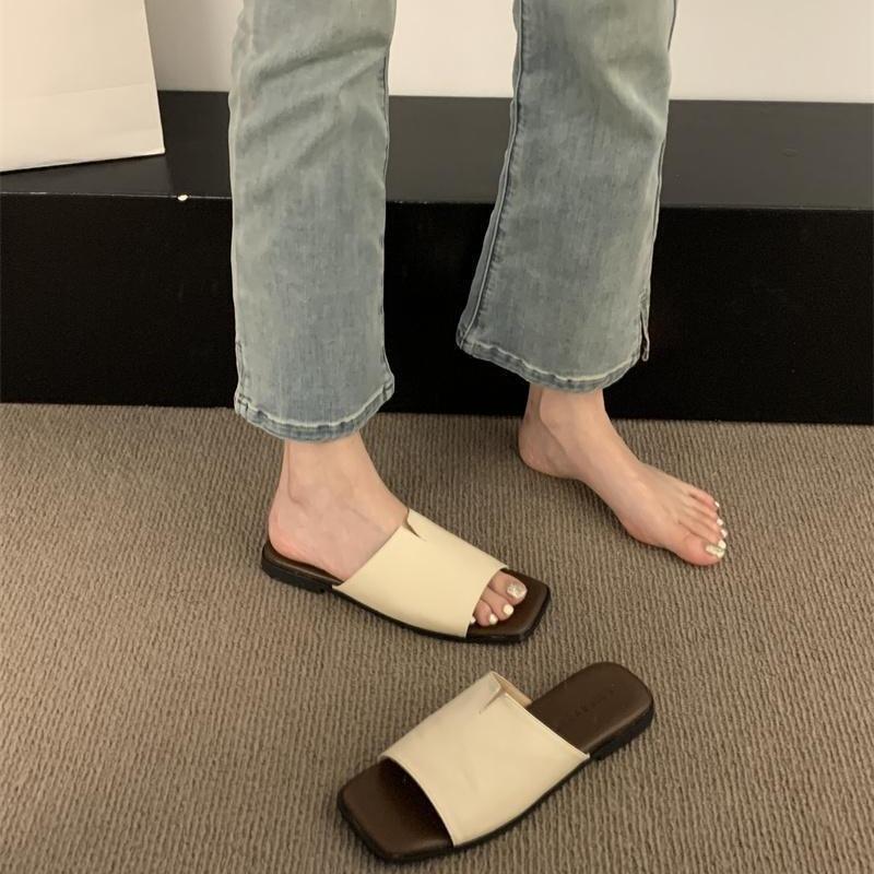Summer 2025 retro style simple women's mother sandals open-toed flat one-word slippers fashion temperament cool slippers