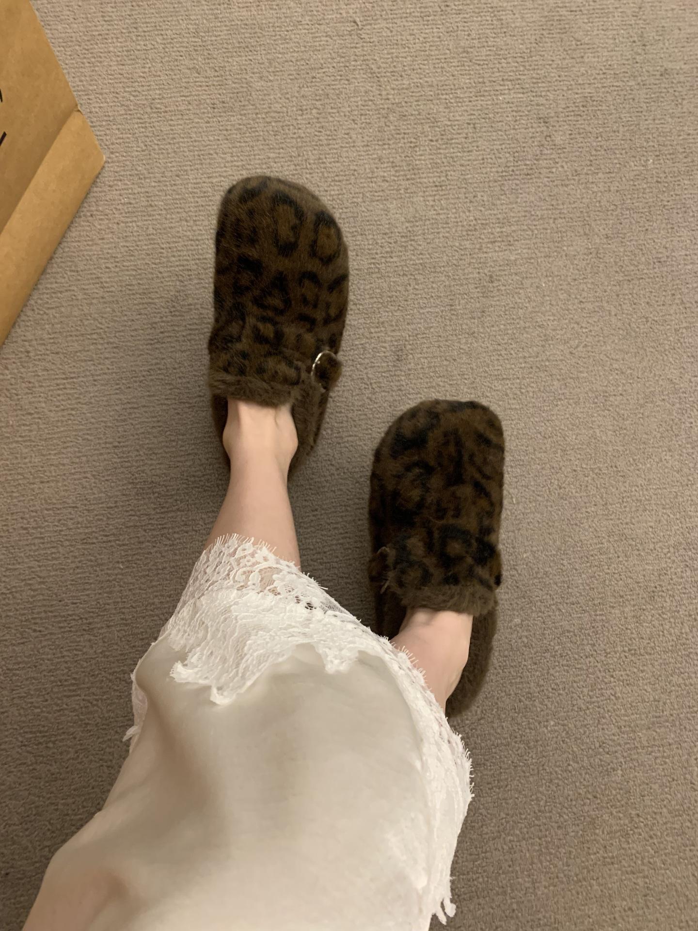 

Sheepskin version~ French retro light mouth hollow Roman bag head sandals women s niche new outer wear with skirt single shoes 40 леопардовый