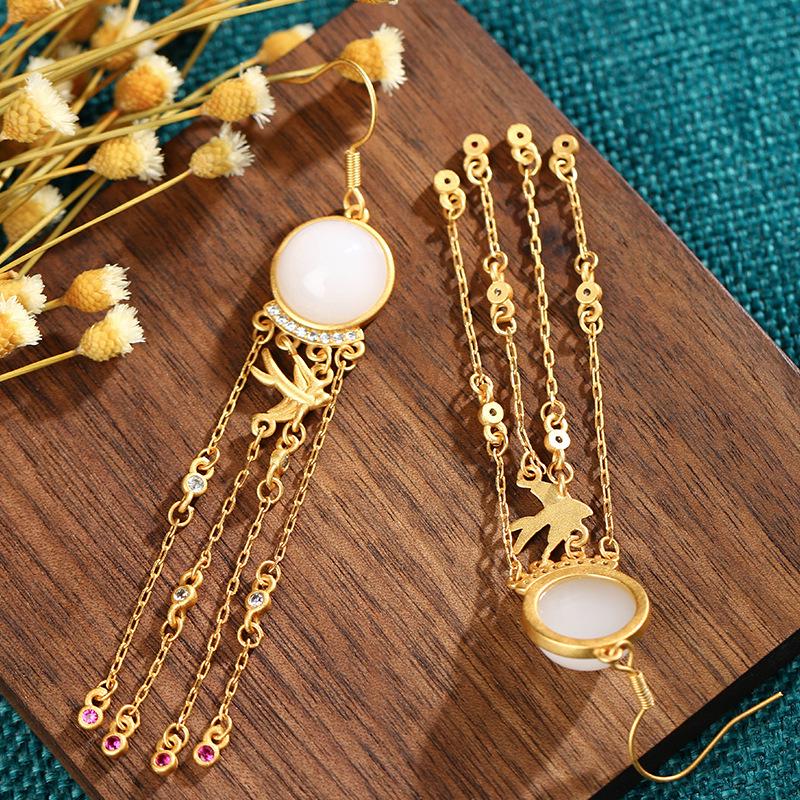 Aieryuan 2022 Retro Tassel Magpie Earrings - Imitation Jade, Ancient Gold Design, Perfect Qixi Gift