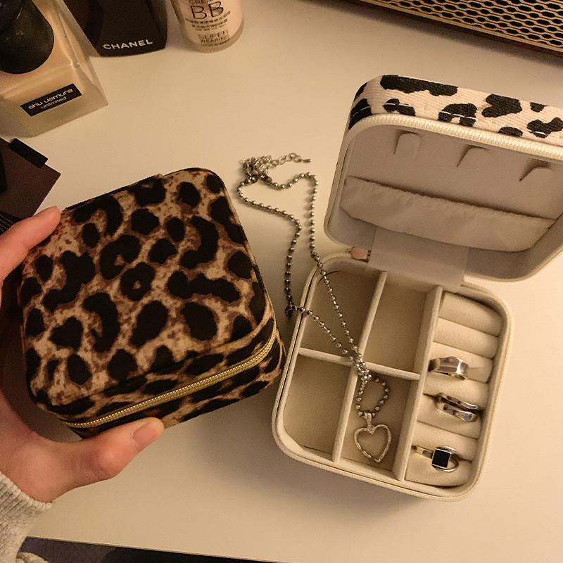 Scatola Portagioie Stampa Leopardo in Materiale PU con Cerniera per Conservazione e Organizzazione Regali