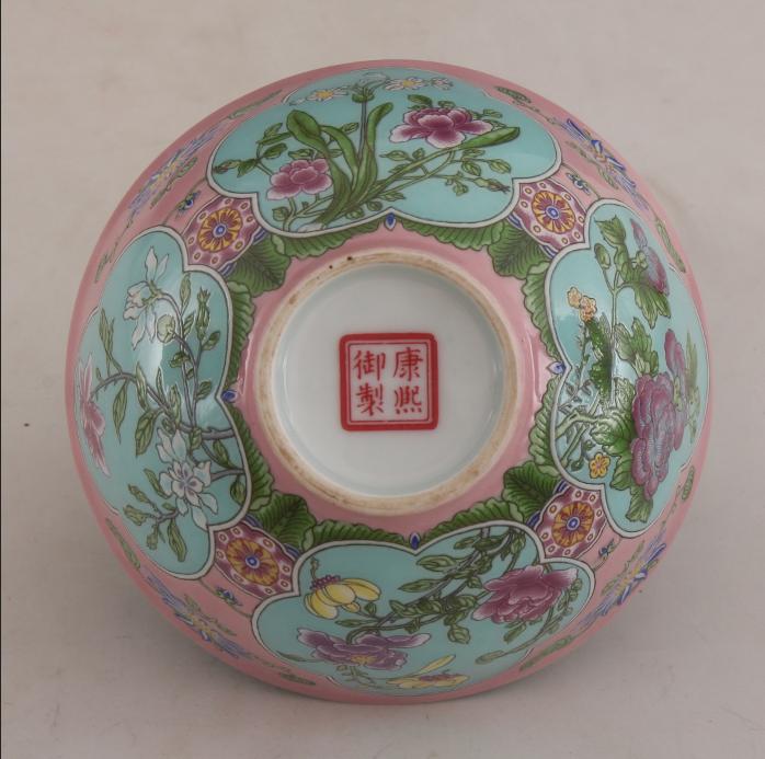 Qing Kangxi Rosa Emaille Blumenschale Kangxi Jahreszeichen Handbemalt Rotes Material Manuelle Bemalung