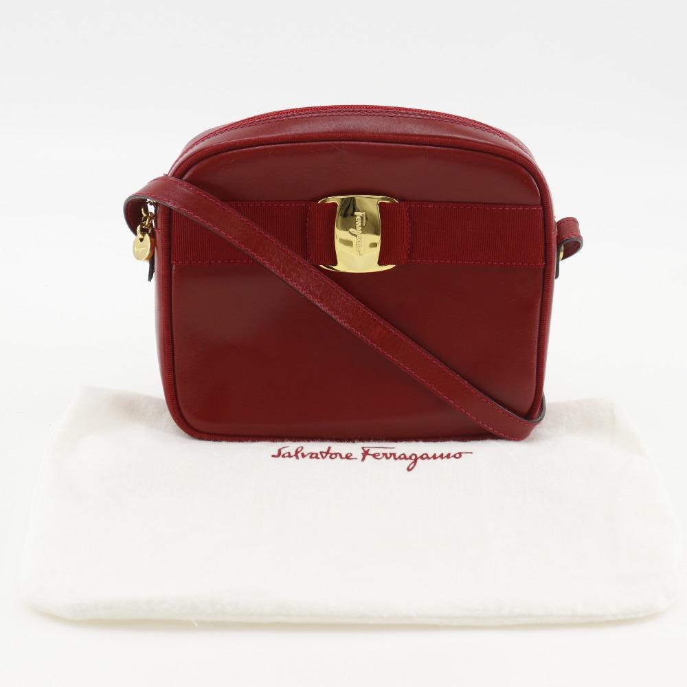 Salvatore Ferragamo Vala Shoulder Bag D21 3096 Red Calfskin Women Used