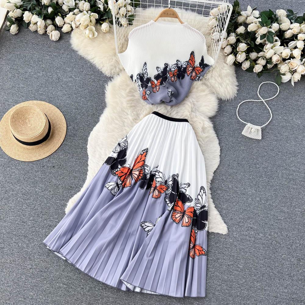 Dámský podzimní dvoudílný potištěný crop top a sukně střední délky