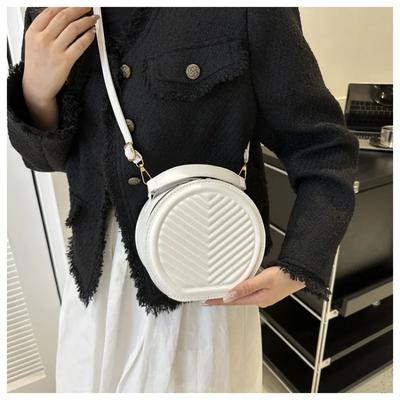 Small Round Shoulder Bag for Women Retro Crossbody Casual and Simple Large Capacity New Trend Autumn