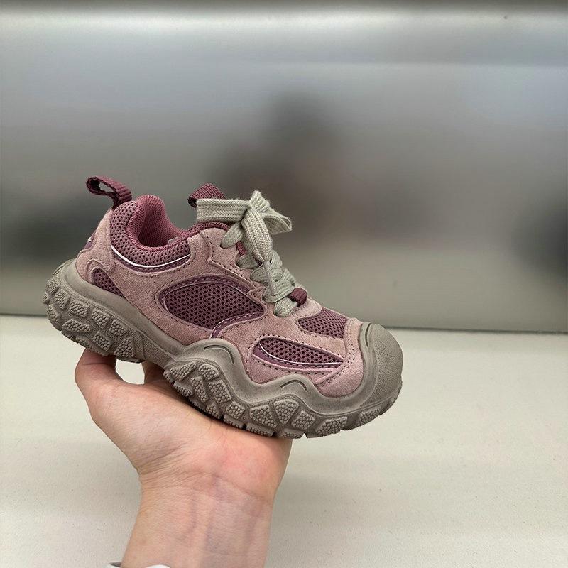 

Children s sports shoes 2025 spring new students outdoor non-slip men and women middle and older children versatile non-slip old mountaineering shoes 37 розовый