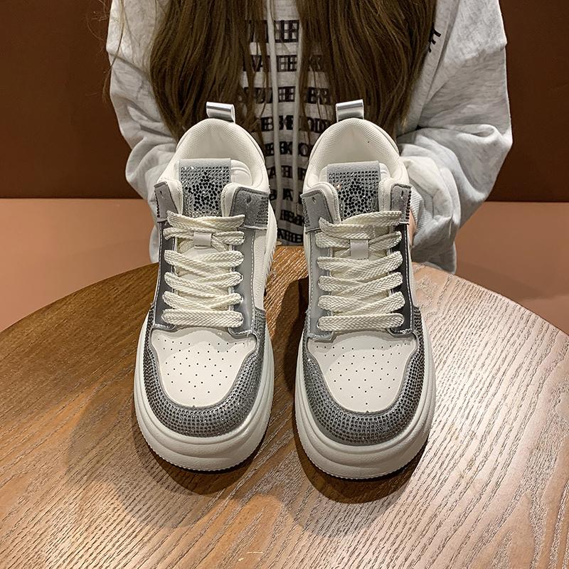 Fashion 2024 New Autumn Women's High Quality Fashion Brand Lace-up Casual Low-top Breathable Anti-Slip Comfortable Sneakers