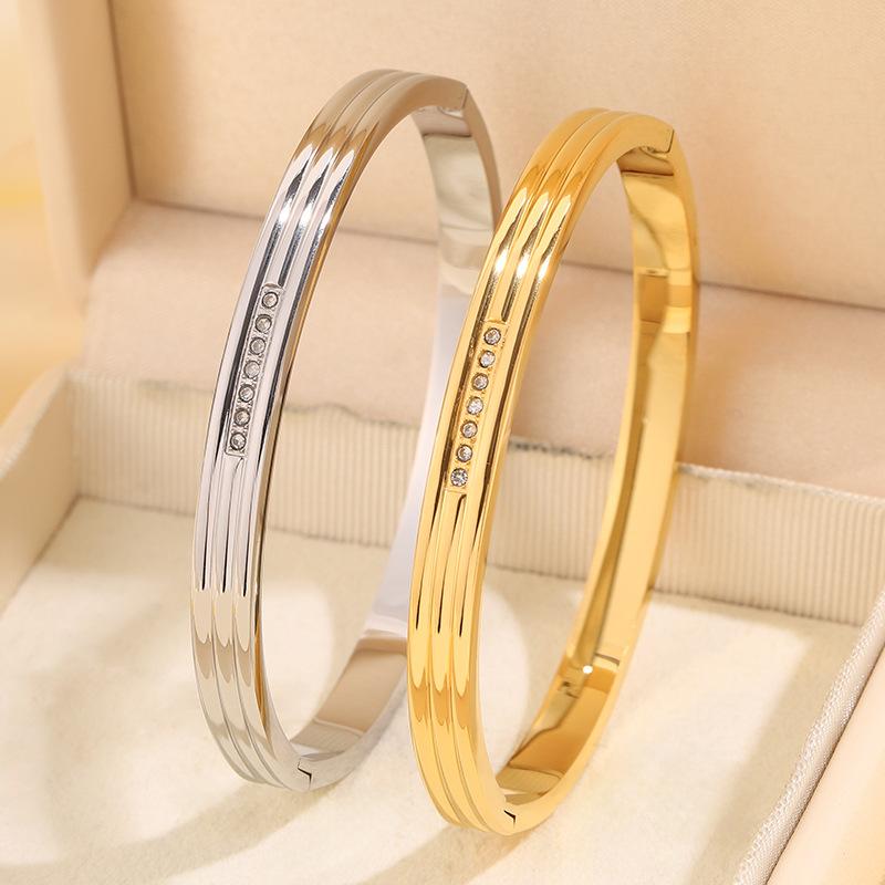 Double Striped Gypsophila Seven Stars Women's Light Luxury, Exquisite and High-end Bracelet