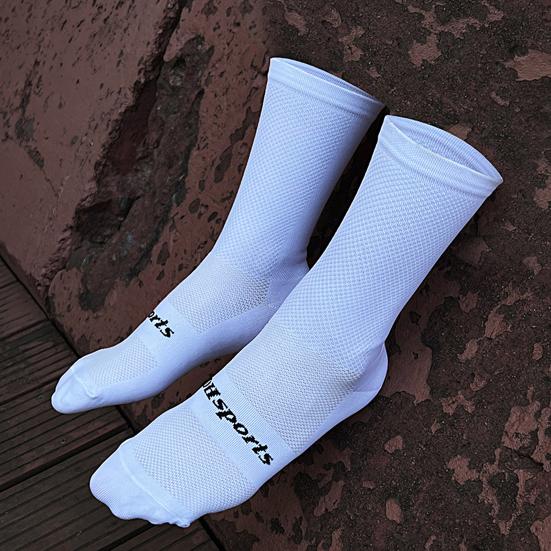 1 Pair Anti-Slip Silicone Wear Resistant Thin Sport Socks Letter Print Mid-Tube Unisex