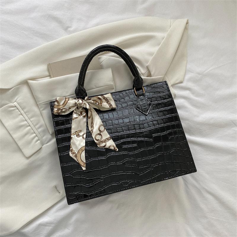 Crocodile pattern new fashion bag single shoulder oblique span portable simple retro women's bag portable small square bag