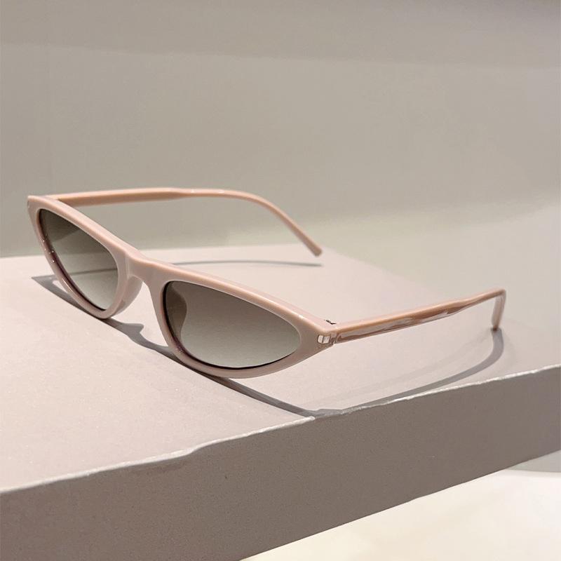 Vintage Triangle Cat Eye Sunglasses Women Men Luxury Designer Sun Glasses Punk Hip Hop UV400 Protection