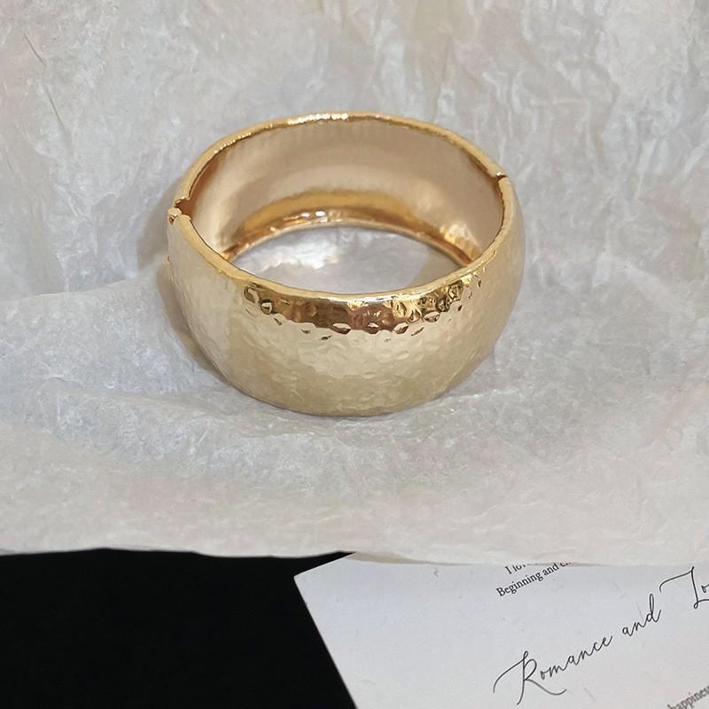 European-American Irregular Concave Bangle: Chic, Cold Style Luxury Bracelet for Women