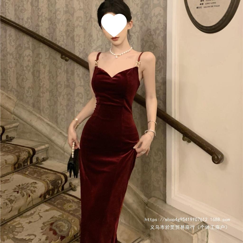 Velvet inner suspender dress women's autumn and winter French retro high-end feeling thin slim bottom hip skirt