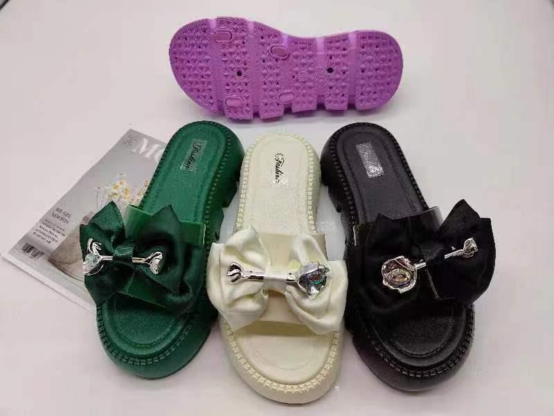 

Новые тапочки на толстой подошве, женские летние модные тапочки конфетного цвета с плоской подошвой, нишевый дизайн, классные тапочки 36