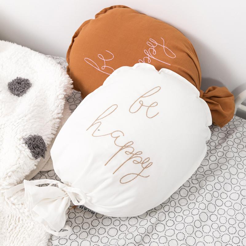 Ornements suspendus muraux style nordique mignons en forme de ballon Coton Coussin en forme de ballon Chambre de bébé Chambre de princesse Décor mural