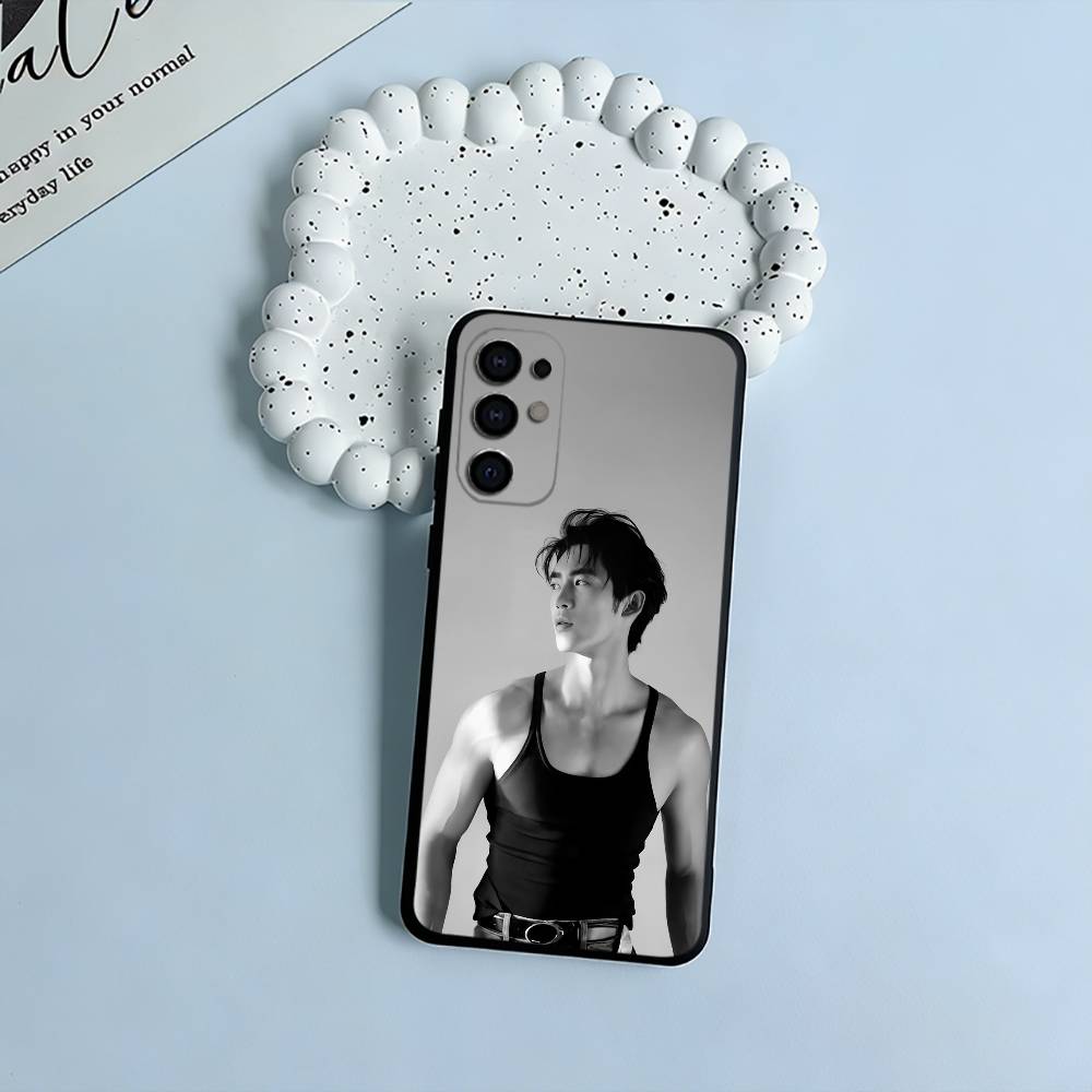 actor-Yu Shi Phone Case For Samsung S25,S24,S21,S22,S23,S30,Ultra,S20,Plus,Fe,Lite,Black Soft Silicone
