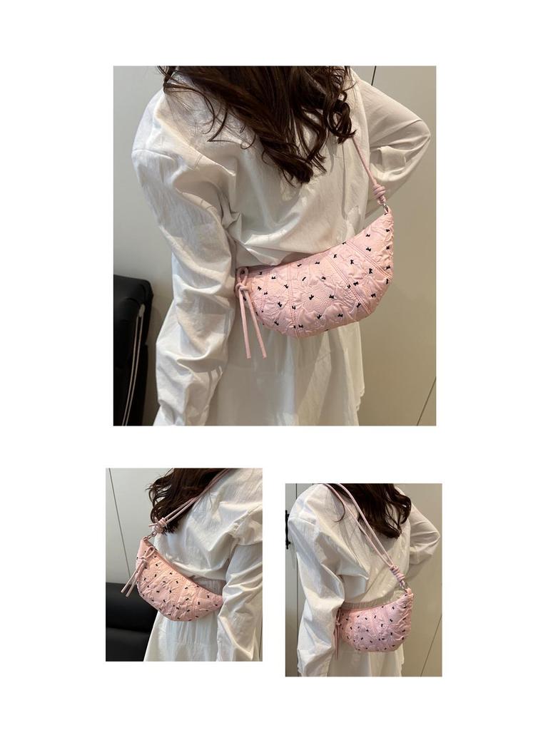 Trendy Women's Underarm Handbag - Casual, Cool, and Stylish Dumpling Bag