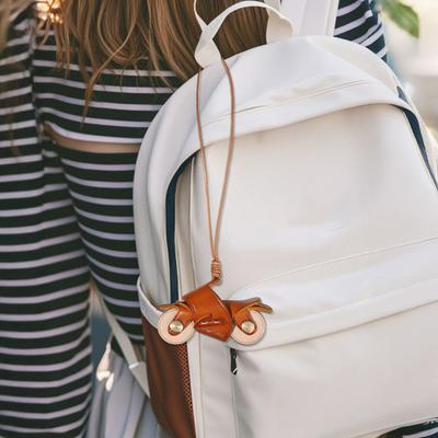 Motorradtaschen-Anhänger Kunstleder Mini Motorrad-Rucksack Anhänger Handgefertigt Dekorativer Schlüsselanhänger Anhänger Geschenk für Ihn Sie