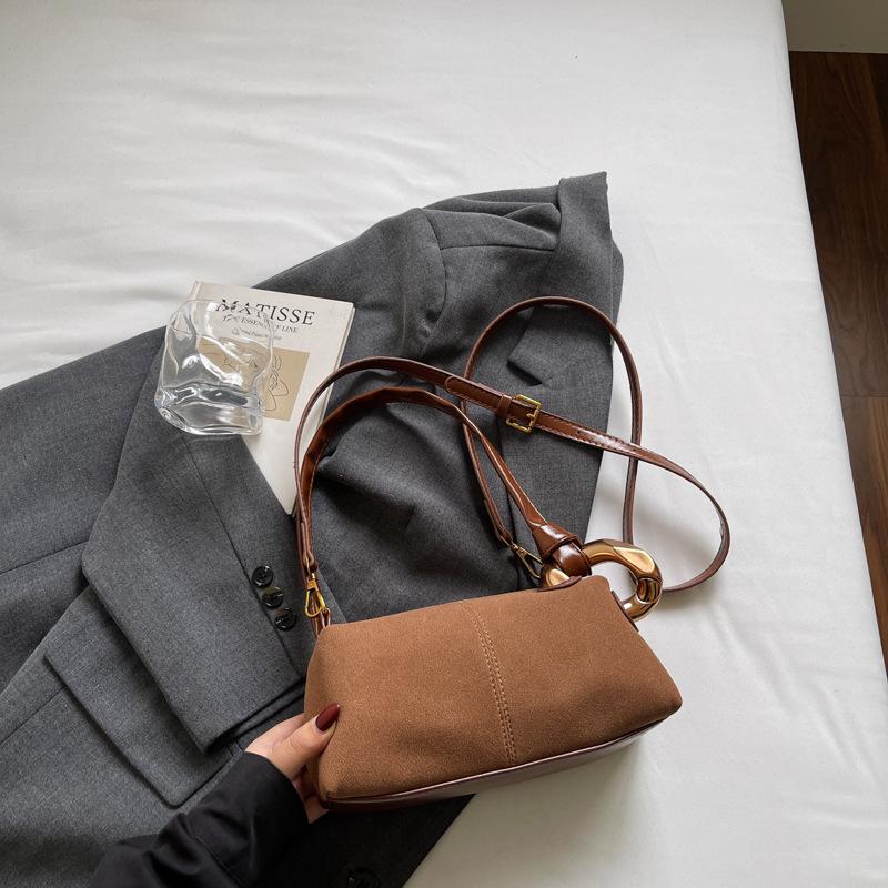 New Fashion Retro Armpit Bag Women's Autumn and Winter Trendy Shoulder Bag Messenger Bag Commuter Small Bag Matte Women's Bag