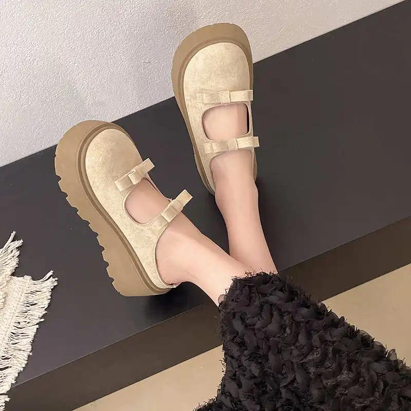 Fashion Super Lightweight High Tops Luxury Shoes Vip Woman Slippers White Sandals For Women Orange Flip Flops Sneakers Sport