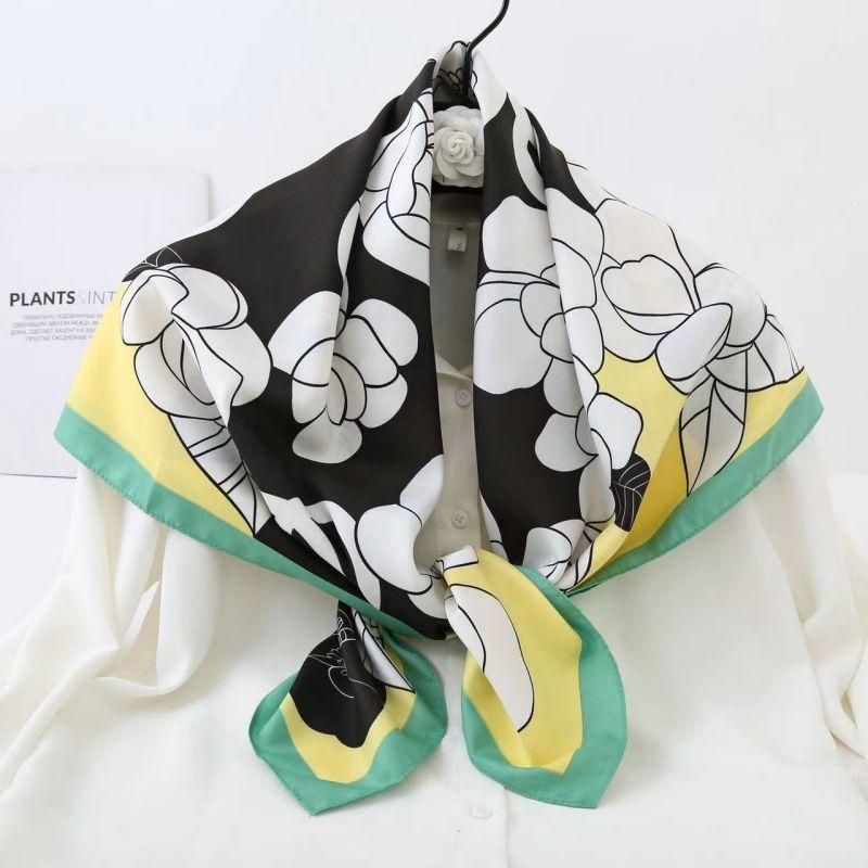 Versatile Shawl Animal Print Black And White Simple Large Square Scarf 90 * 90Cm Simulated Silk Twill Silk Women'S Silk Scarf
