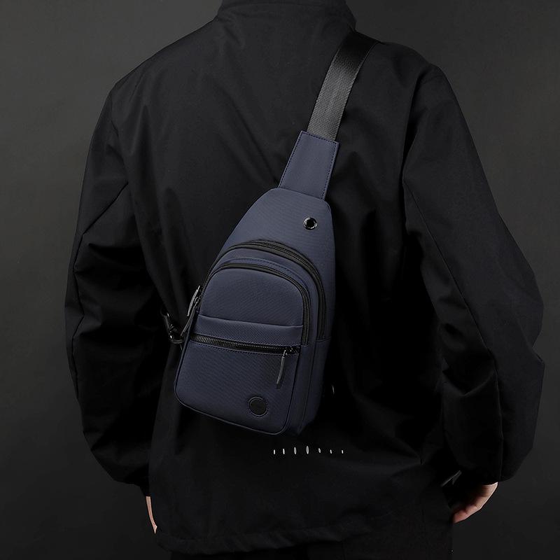 New Outdoor Daily Chest Bag, Niche and High-end, Men's Crossbody Bag, Fashionable Shoulder Bag