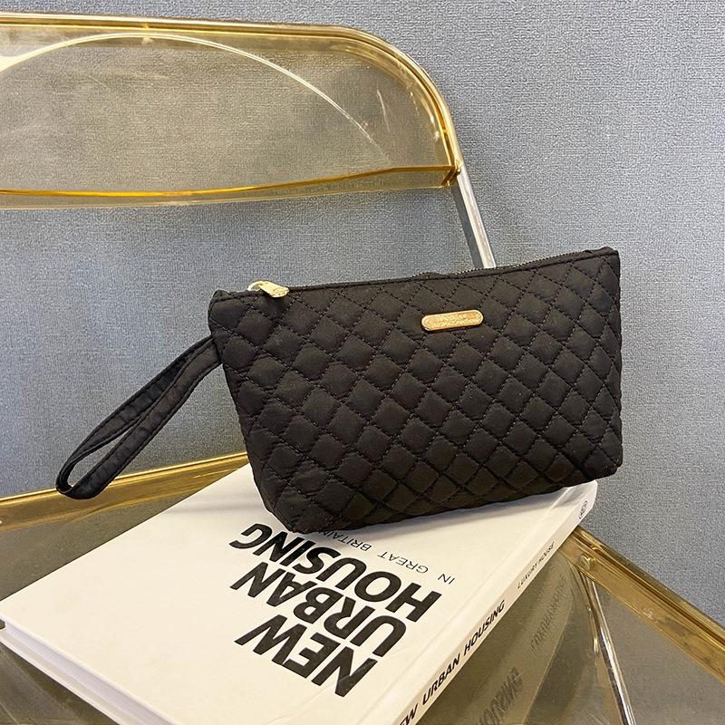 

2025 осень новая однотонная вышитая ромбами сумка-клатч большой вместимости косметичка женский конверт сумка-клатч