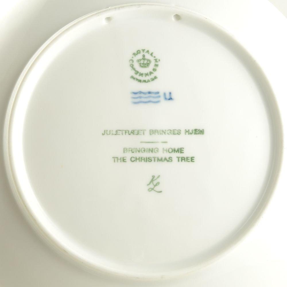 Parallel Import" Year Plate 1980 Bring Your Christmas Tree Home [Parallel Import]