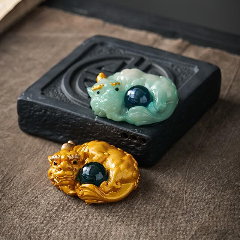 Farbwechselndes, vermögensanziehendes Pixiu Teehaustier - Handgefertigtes Kunstharzhandwerk Feng Shui Heimdeko Mini KungFu Teetischzubehör Geschenk