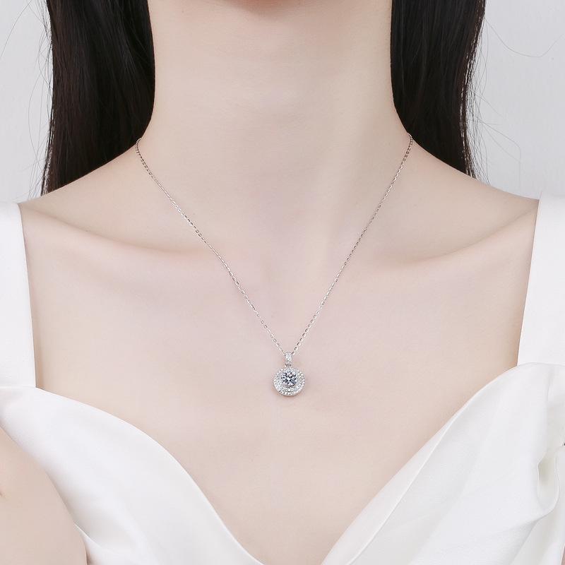 S925 Sterling Silver Classic Moissanite Pendant Necklace - Fashionable Jewelry Gift for Girlfriends