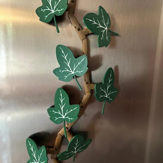1 Set Climbing Ivy Refrigerator Magnet with Articulating Stems 3D Butterfly Simulated Vine Leaf Plants Fridge Magnet Kitchen Locker Decoration