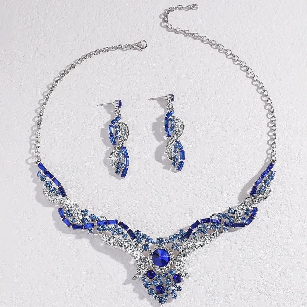 2025 New Design Retro Crystal Contrasting Earrings Necklace Exaggerated Bridal Set Suitable For Woman Wedding Party Gifts