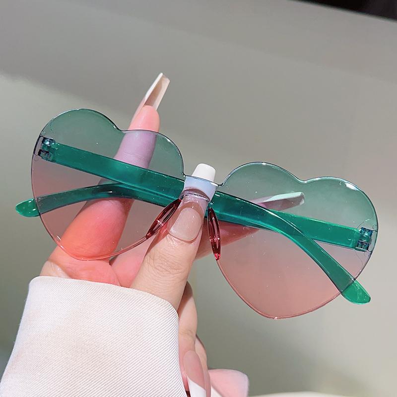 1/7 Pcs Rimless Heart Shaped Kids Sunglasses New Gradient Multi-color Children Sun Glasses Ins Stylish Design Cute Decor Shades